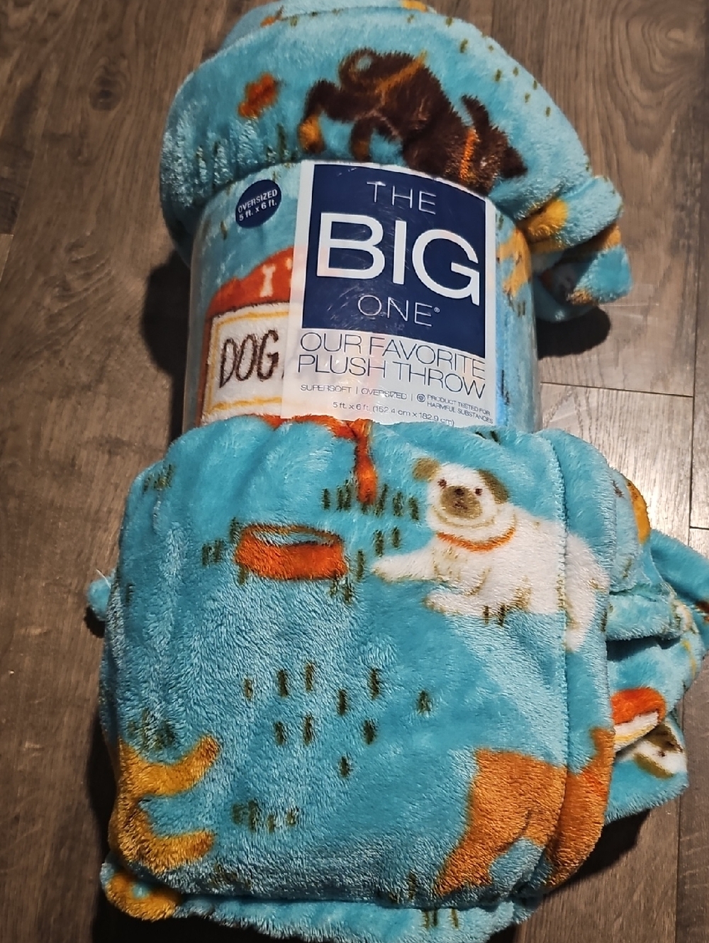 NWT Dog Throw Blanket The Big One Plush Turquoise Orange White Motif home Decor